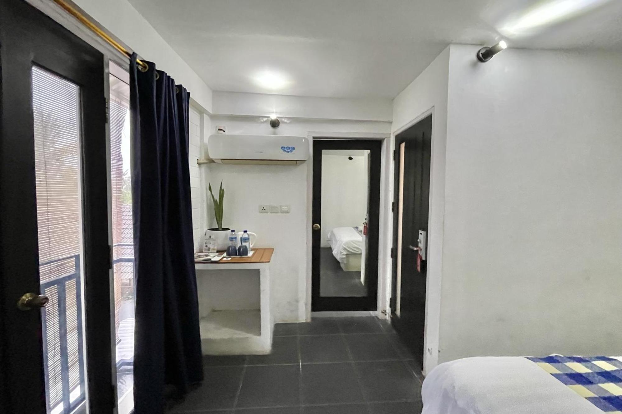 Taman Unique Hotel Senggigi Exterior foto