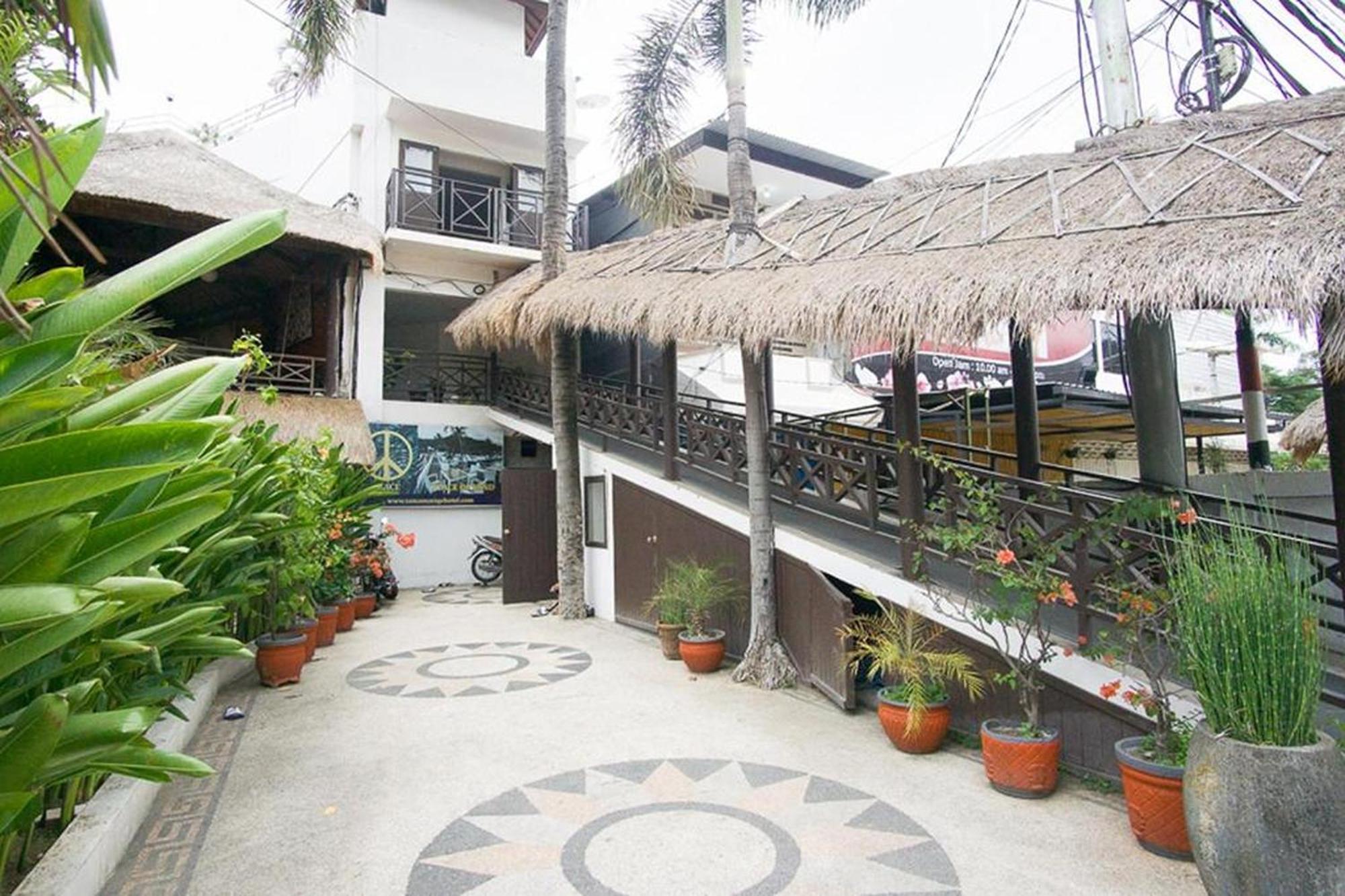 Taman Unique Hotel Senggigi Exterior foto